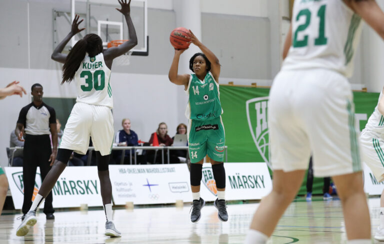 Hyvinkään Ponteva piti kotietunsa – Espoo Basket Team ja Kouvottaret taipuivat kotihallissa