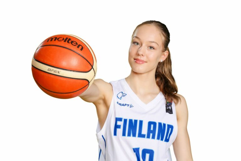 Suomen 16-vuotiaat tytöt jättivät Portugalin 24 pisteeseen