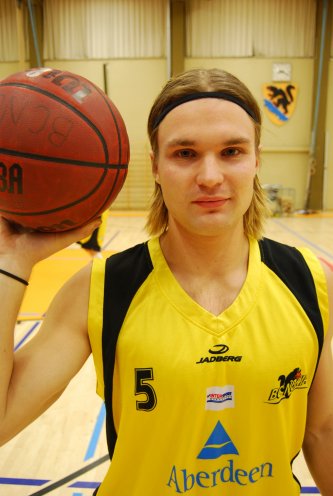 Henri Hirvikoski Kauhajoen Karhuun