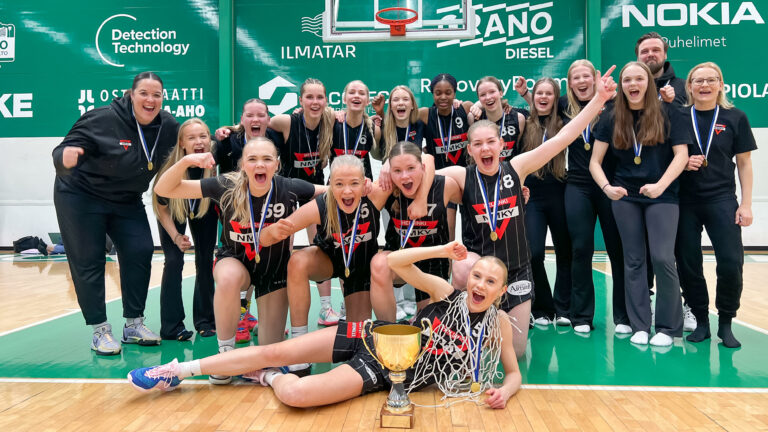 Helsingin NMKY on 16-vuotiaiden tyttöjen Suomen mestari
