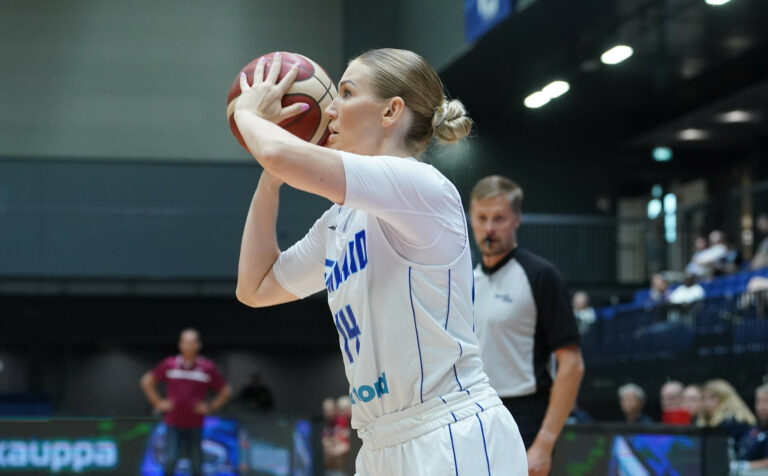 Suuri vastuu yllättänyt Annika Holopaisen – ”Annoin harjoituksissa kaikkeni”
