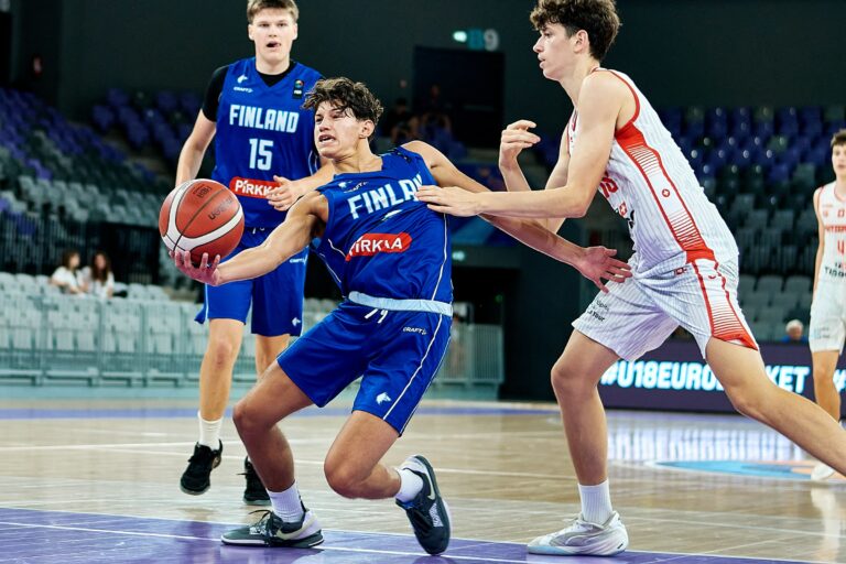 18-vuotiaille pojille toinen EM-tappio, Sveitsi ratkaisi päätösjaksolla