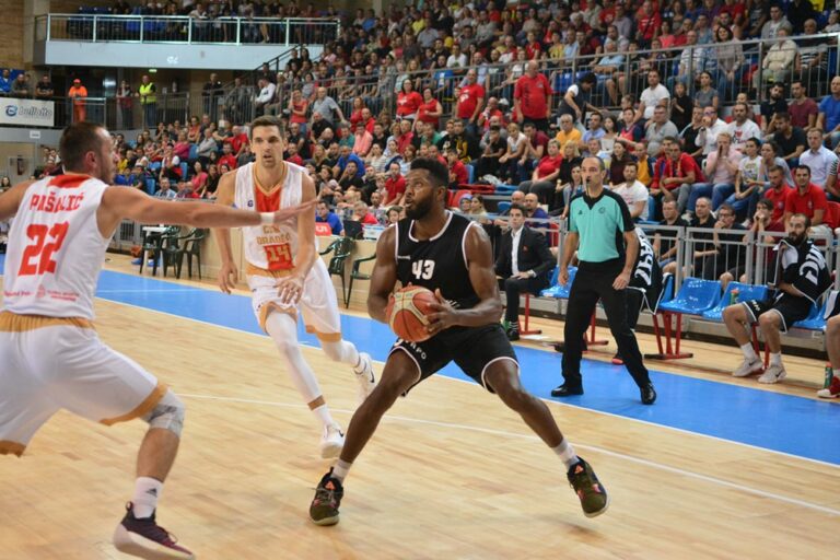 Karhu Basket marssi komeasti jatkoon Mestarien liigan karsinnassa