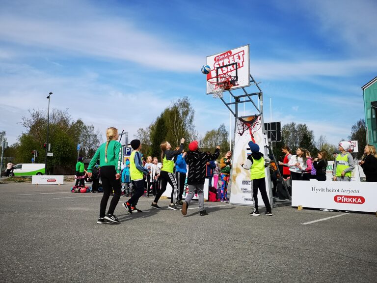 Järvenpään Pirkka Street Basketissa mukana 600 alakoululaista