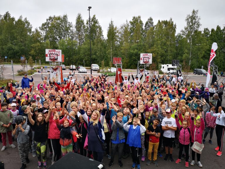 Pirkka Street Basket Tampereen Tesomalla – mukana 450 alakoululaista