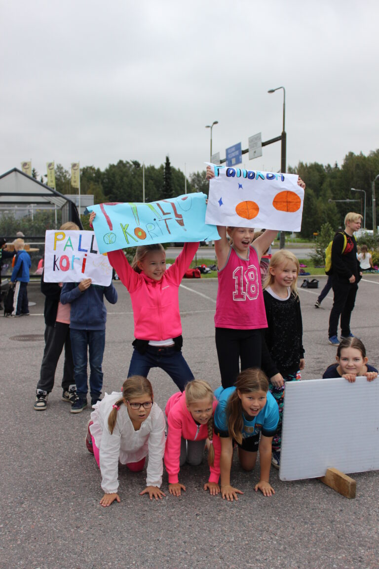 Pirkka Street Basket vieraili Vantaan Hämeenkylässä