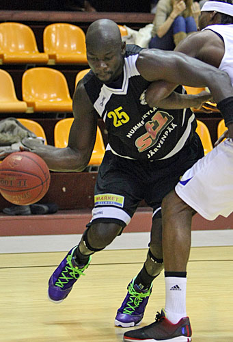 Pierre Jallow palaa JKS-paitaan