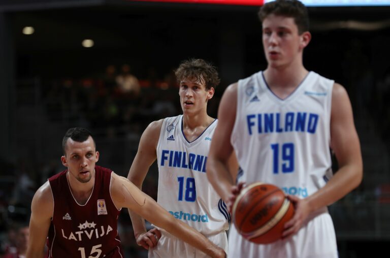 Susijengi-tulokkaat Jantunen ja Tahvanainen valitsivat yliopistonsa