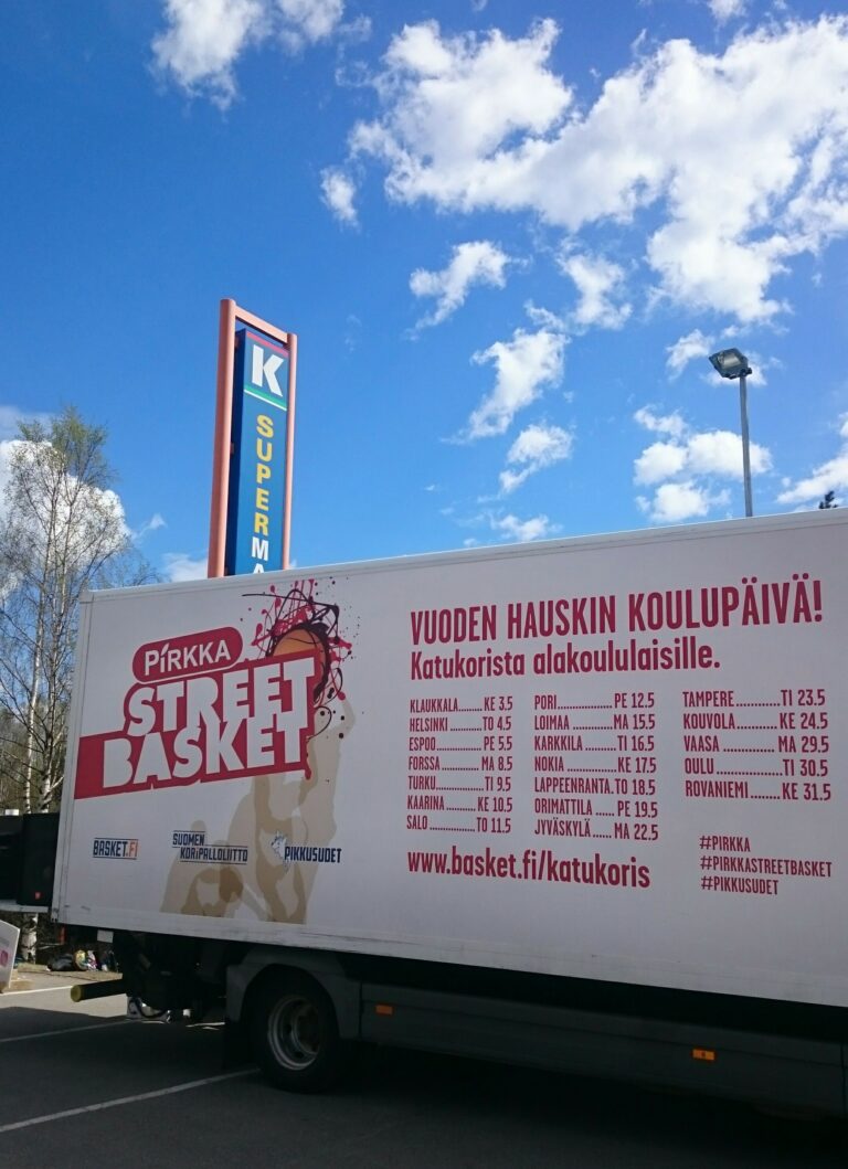 Toukokuun Pirkka Street Basket -kiertueella vuoden hauskinta koulupäivää pääsi viettämään 6150 alakoululaista