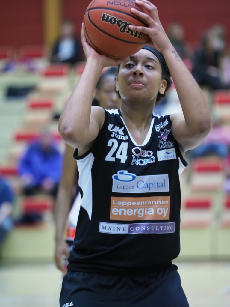 Catzin Chandrea Jones naisten Korisliigan helmikuun pelaaja