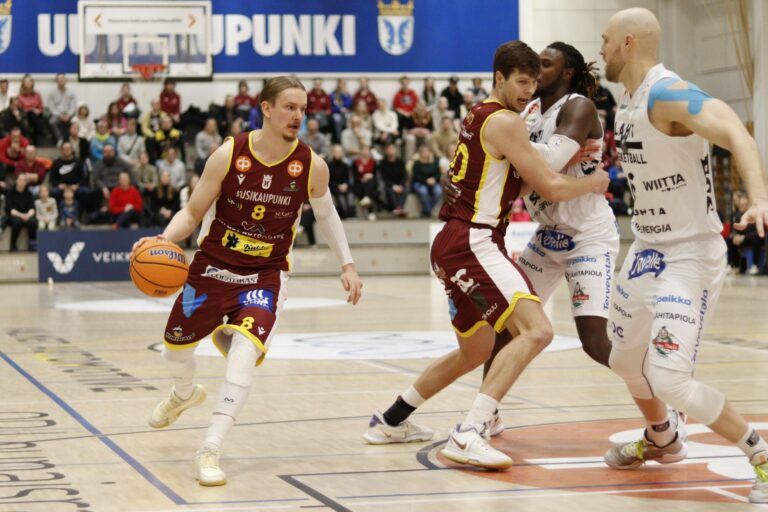 Joni Herrala ja Mikael Aalto jatkavat Uudessakaupungissa