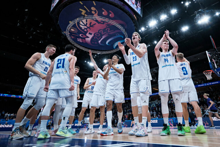 Susijengi jyräsi Euroopan kahdeksan parhaan joukkoon 55 vuoden tauon jälkeen!