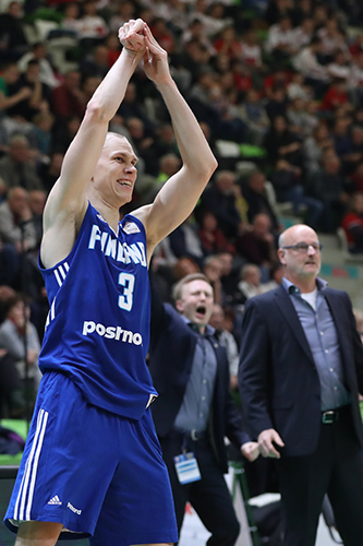 Susijengi helmikuun MM-karsintaikkunaan tutuin kasvoin, Elias Valtonen debytoi maajoukkueessa