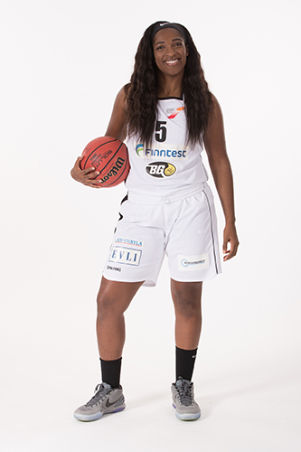 Espoo Basket Teamin Kamilah Jackson: ”Teen kaikkeni ollakseni johtaja”