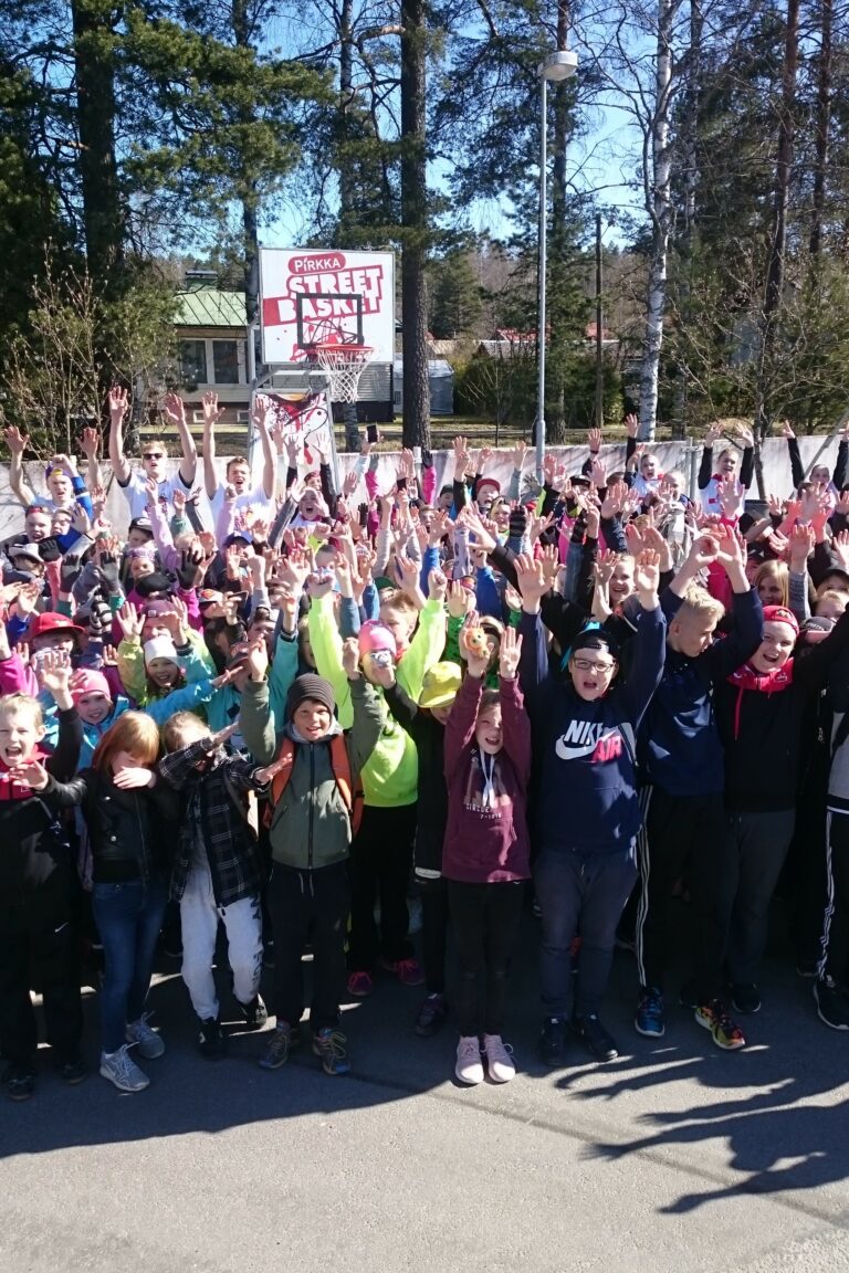 Mahtava Pirkka Street Basket -katukorispäivä Karkkilassa