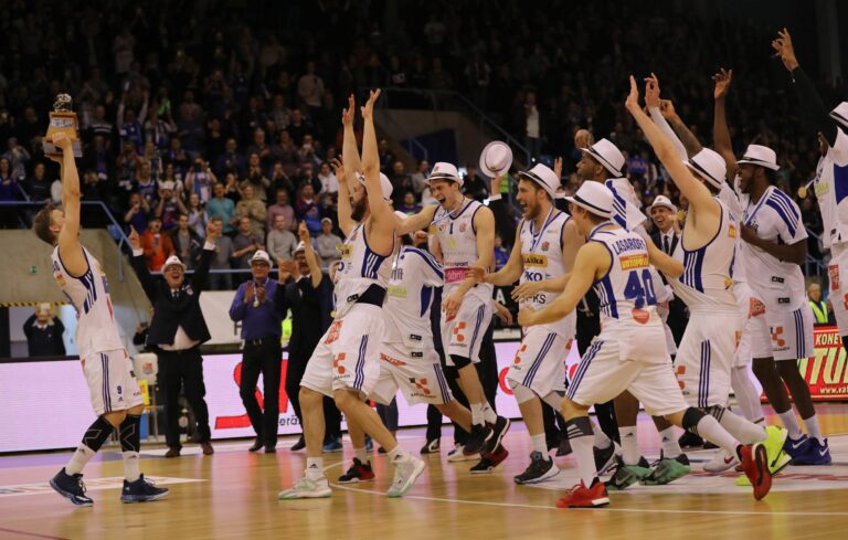 Korisliigan finaalit 2017: Kataja Basketin taidonnäyte runkosarjavoittaja Vilpasta vastaan