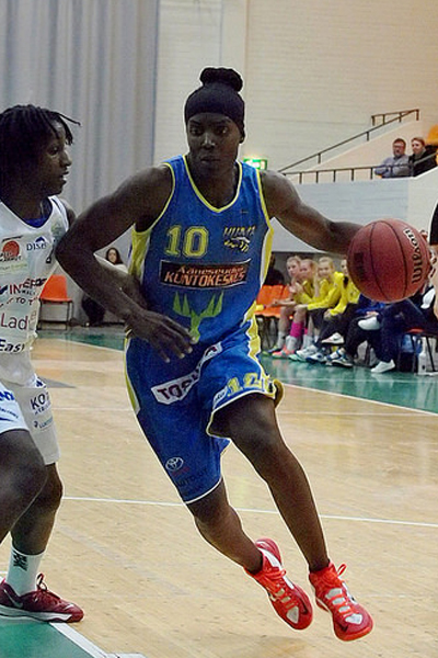 Kenya Robinson rikkoi 8000 pisteen rajapyykin