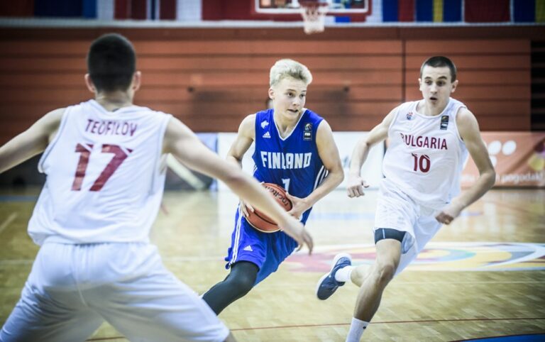 Suomen 16-vuotiaat pojat puolustivat Kyproksen kumoon