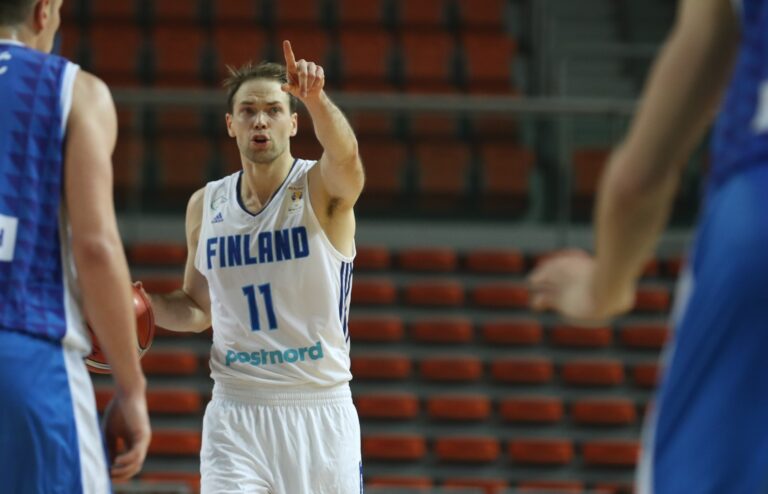 Petteri Koponen palasi pelikentille