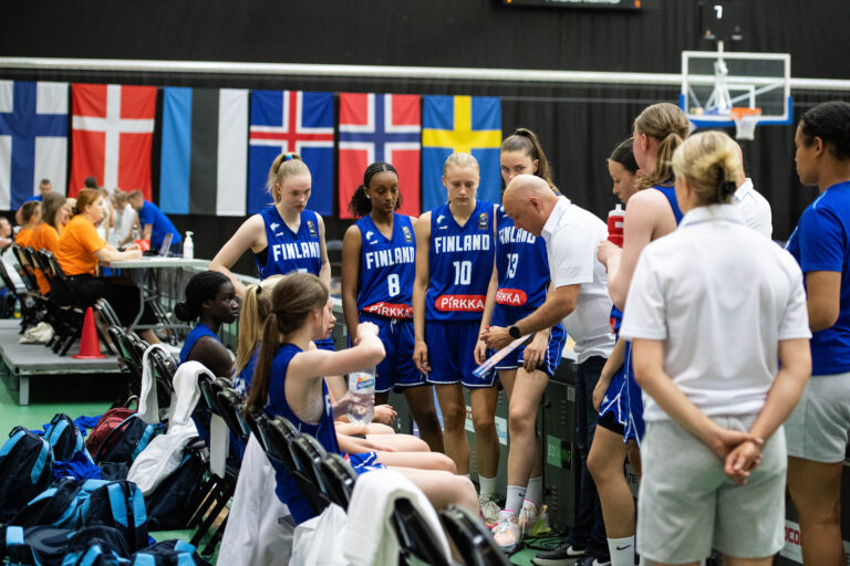 Latvia toistamiseen parempi Suomen 16-vuotiaiden tyttöjen EM-kenraalissa
