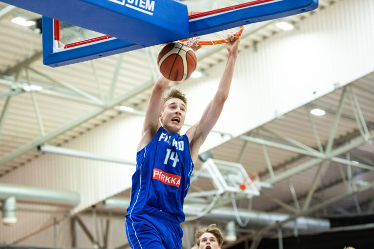 Suomen 16-vuotiaiden poikien maajoukkueella EM-kenraaliottelut Belgiaa vastaan Tampereella