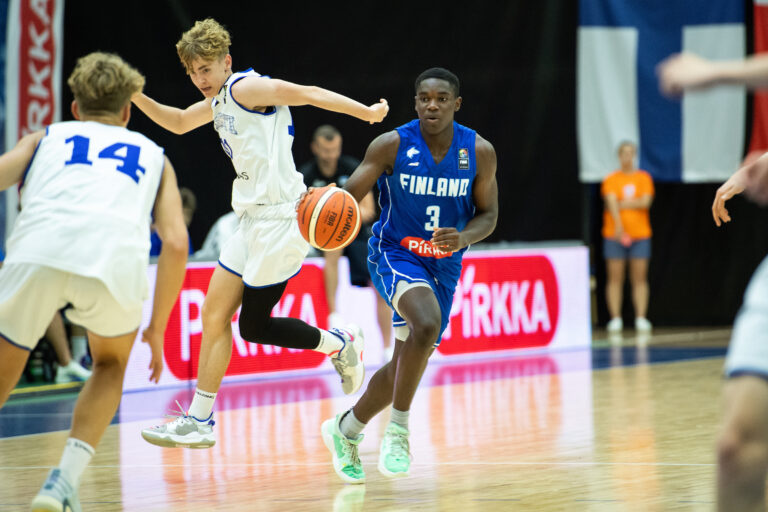 Suomen 16-vuotiaille pojille revanssi jatkoajan jälkeen Montenegrosta vieraskentällä
