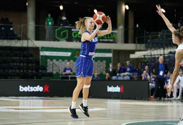 Elina Koskimies tupla-tuplaan huipputärkeässä voitossa