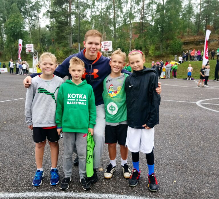 Pirkka Street Basket rantautui torstaina Kotkaan