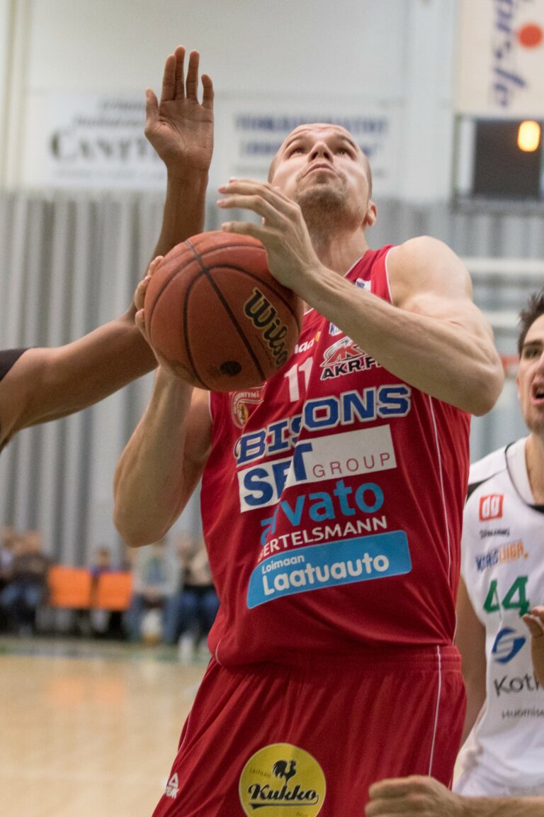 Koposen Himki haki VTB-sarjapisteet Bisonsin vieraana
