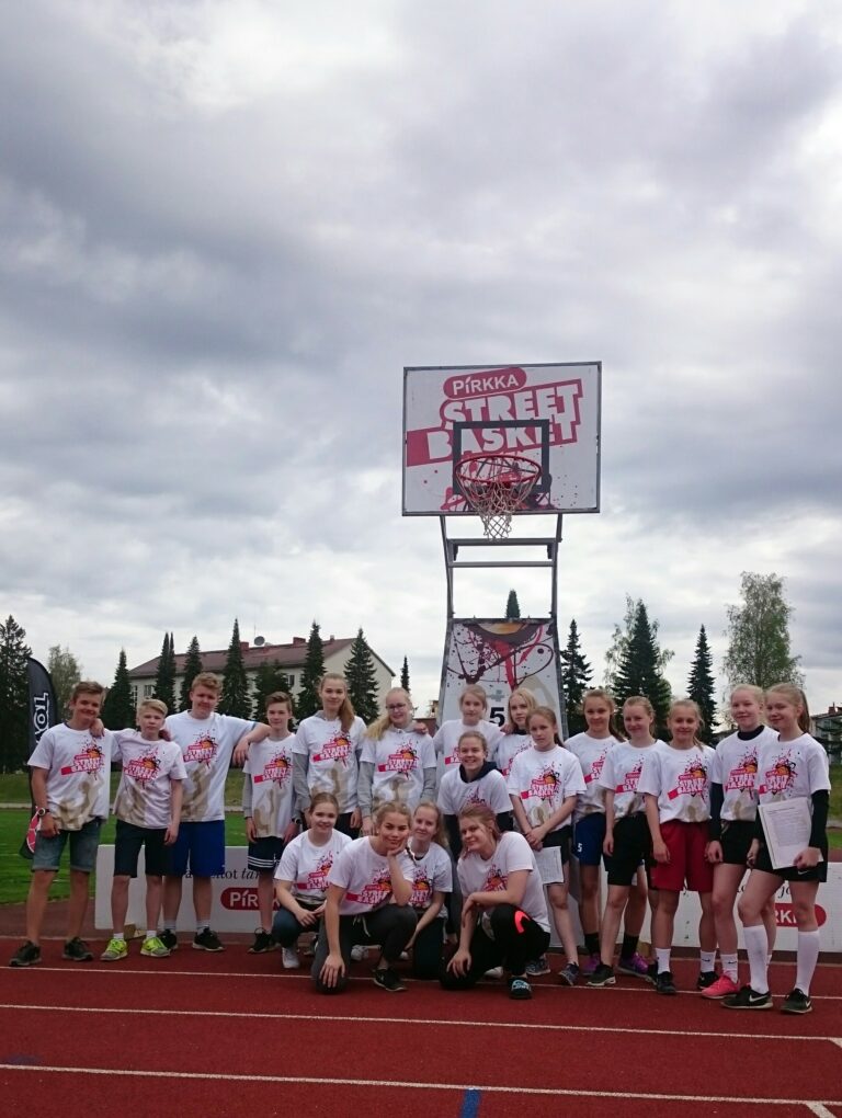 Vuoden hauskin ja liikunnallisin koulupäivä – Pirkka Street Basket Kouvolassa