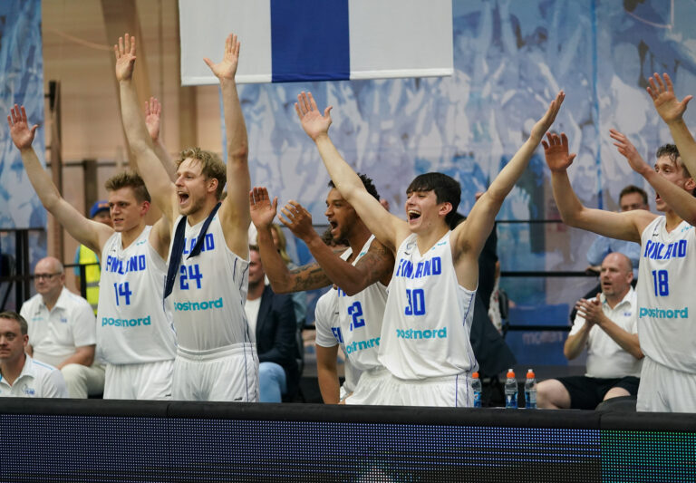 Susijengi kesti paineet, peittosi Viron toistamiseen
