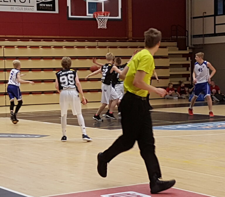 Erotuomareiden koulutusklinikat, mitä ne ovat ja kenelle ne on tarkoitettu.