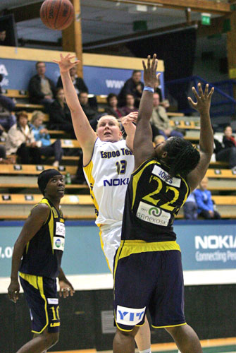 Espoo Teamille murskavoitto Keravasta