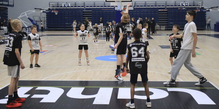 Lahdessa eletään korisbuumia – Lahti Basketball Juniorit nousi lisenssimäärässä mitattuna Suomen kolmanneksi suurimmaksi koripalloseuraksi