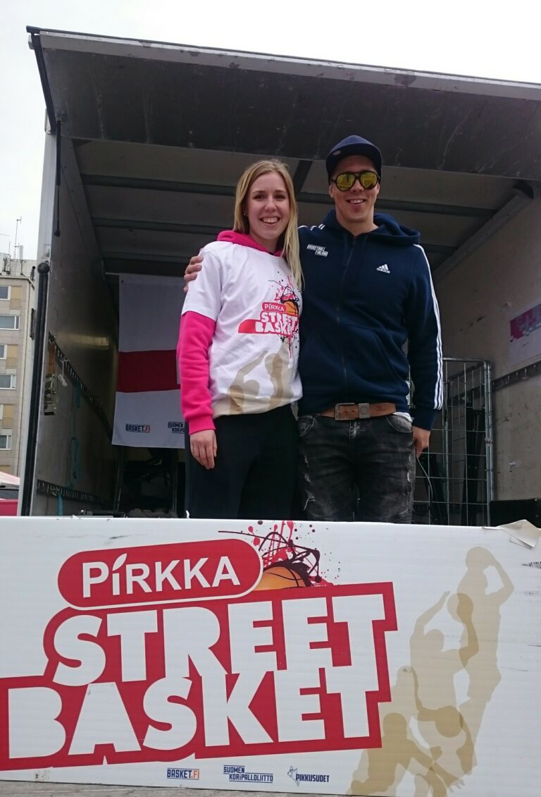 Vuoden hauskin koulupäivä Lappeenrannassa – Pirkka Street Basket riemastutti alakoululaisia