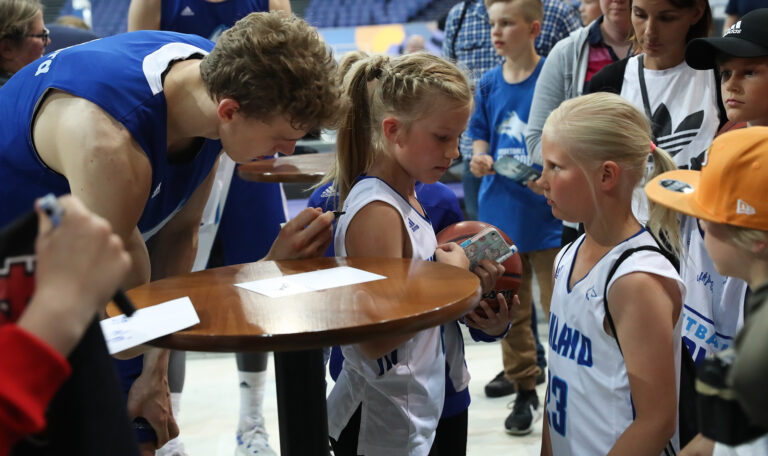 Lauri Markkanen: ”Kivaa olla taas Susijengissä”
