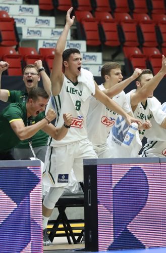 Liettua, Turkki, Saksa ja Espanja 20-vuotiaiden EM-välieriin