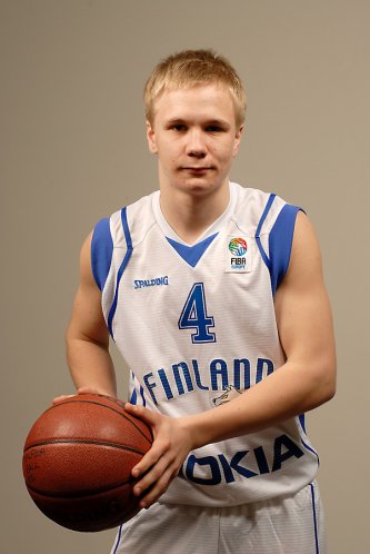 16-vuotiaat pojat EM-kisoihin nousu tähtäimessään