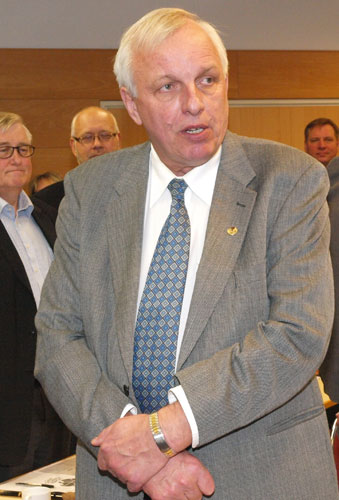 Pekka Litmasesta Koripalloliiton yhdeksäs kunniajäsen
