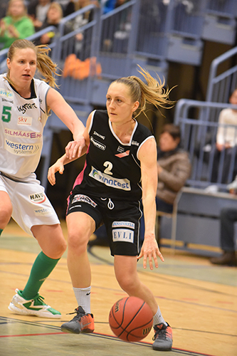 Lotta Aaltonen jatkaa Espoo Basket Teamissä