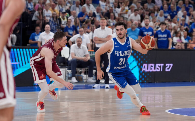 Maxhuni johdatti Strasbourgin voittoputkelle jatkoa, Koposen Breakers sarjakärkeen