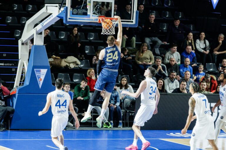 Alexander Madsen siivitti Karditsan jatkoon Mestarien liigassa