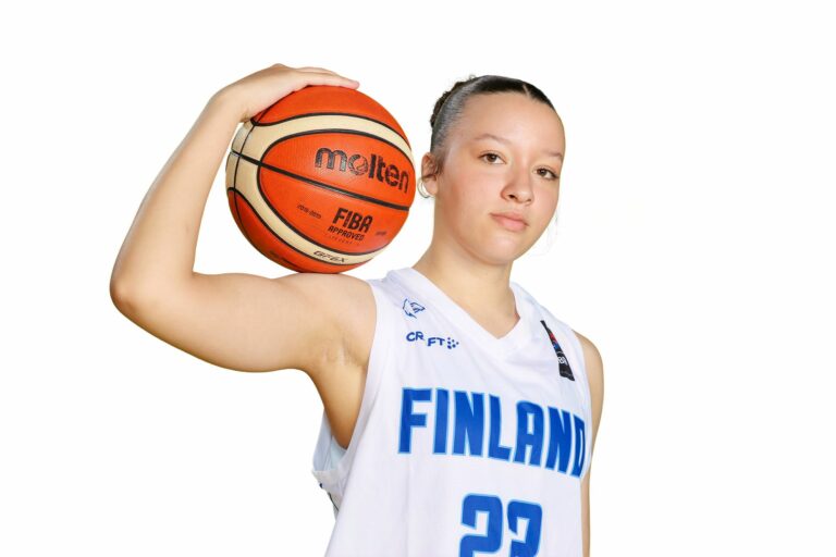 Suomen 18-vuotiaat tytöt kohtaavat Susi Training Centerissä Latvian tänään ja huomenna