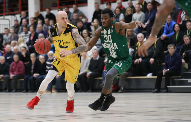 Kokenut Matthew Gibson vahvistamaan LoKoKo Bisonsia