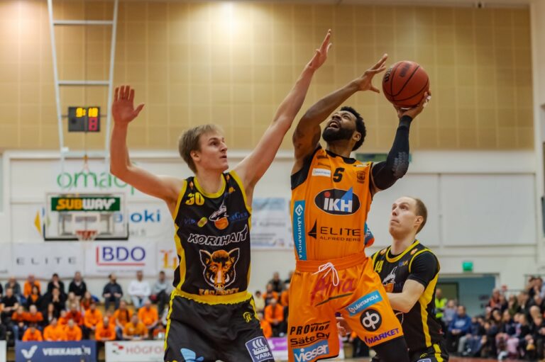 Karhu Basketille kymppi täyteen peräkkäisiä kotivoittoja