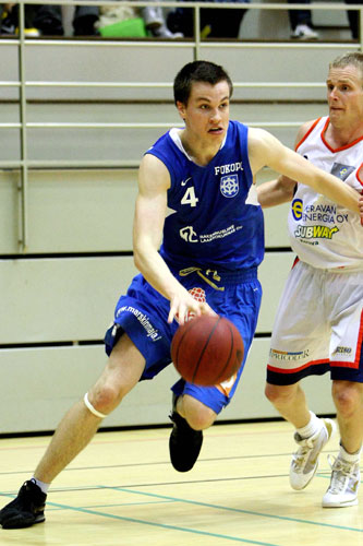 Molenius ja Ikävalko jatkavat FoKoPossa, Helenius mukaan uutena pelaajana