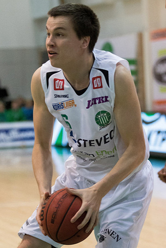 Sarcevic ja Molenius jatkavat Karhussa