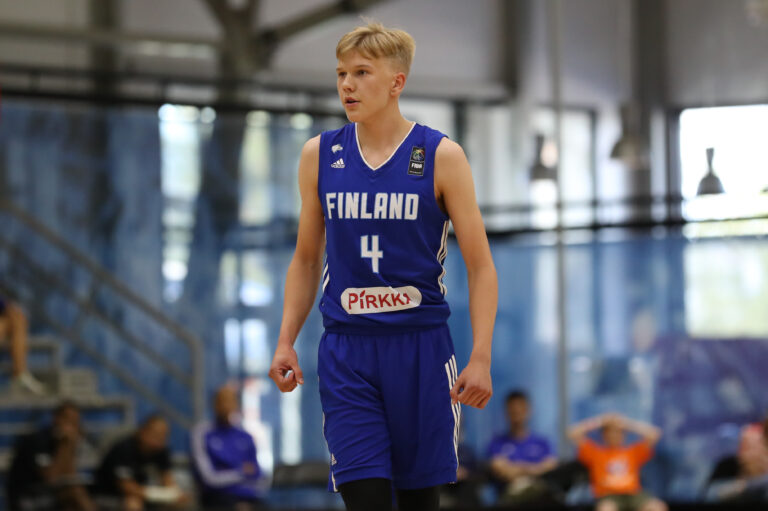 Suomen 18-vuotiaille pojille toinen peräkkäinen kotivoitto Puolasta