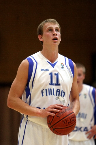 Alex Murphylle 11 pistettä jännitysvoitossa