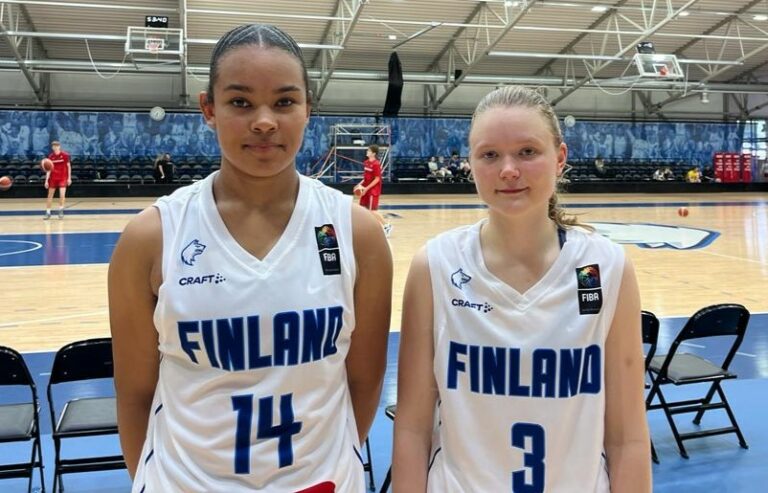 Kisakallion 16-vuotiaiden PM-kisoissa tytöt jatkavat voittamattomina – pojille kirvelevä tappio Tanskaa vastaan
